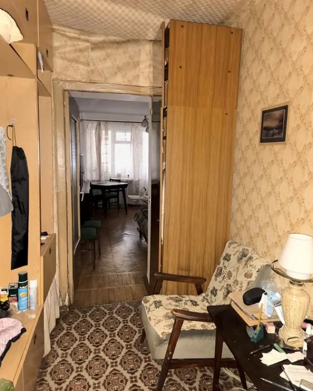 Квартира, 3-кімн., Харьков, Павлово Поле, 23 Августа