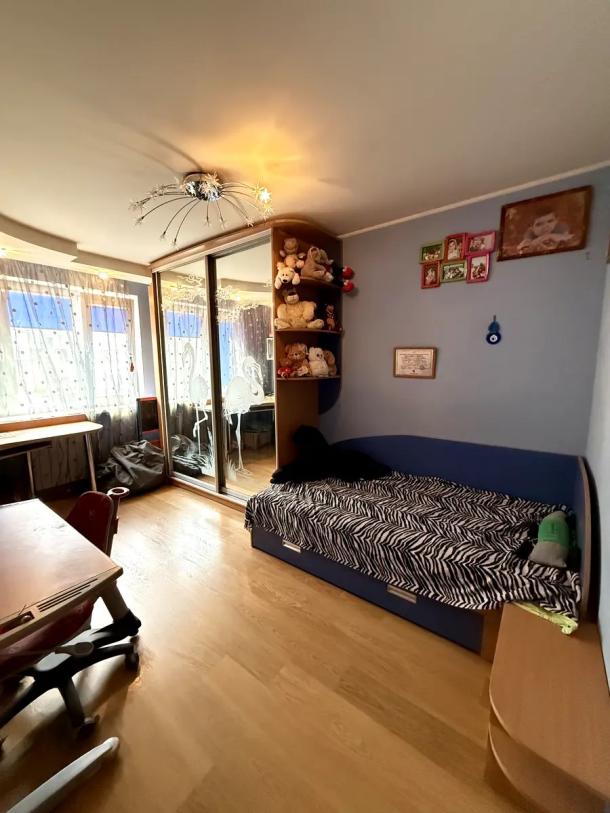 Квартира, 4-кімн., Харьков, Павлово Поле, Деревянко