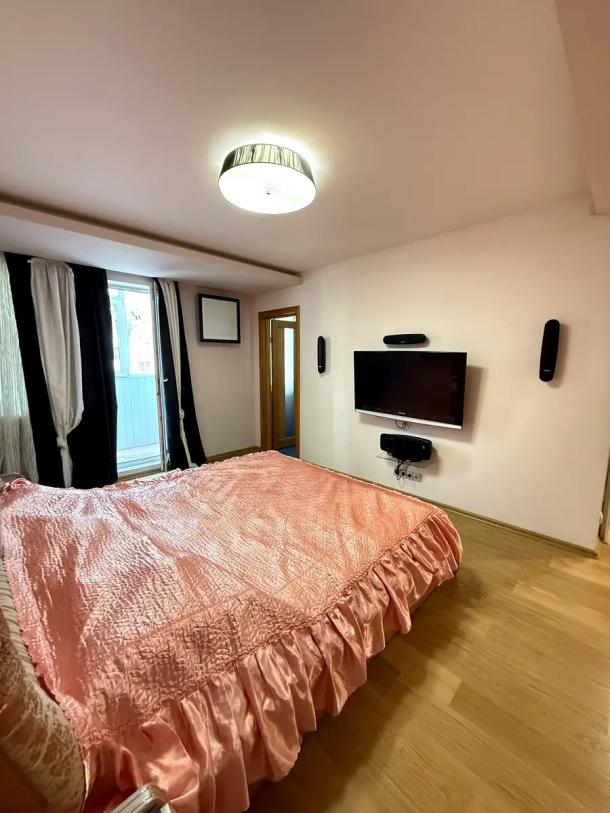 Квартира, 4-кімн., Харьков, Павлово Поле, Деревянко