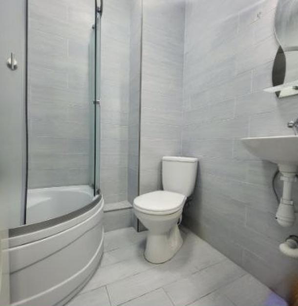 Гостинка, Харьков, Старая Салтовка, Академиков Ахиезеров