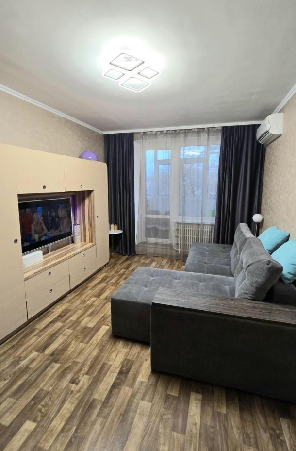 Квартира, 1-кімн., Харьков, 531м/р, Непокоренных (Героев Труда)