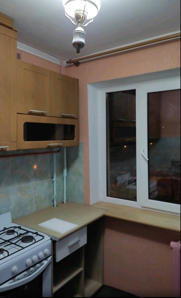 Квартира, 2-кімн., Харьков, 606м/р, Тракторостроителей просп.