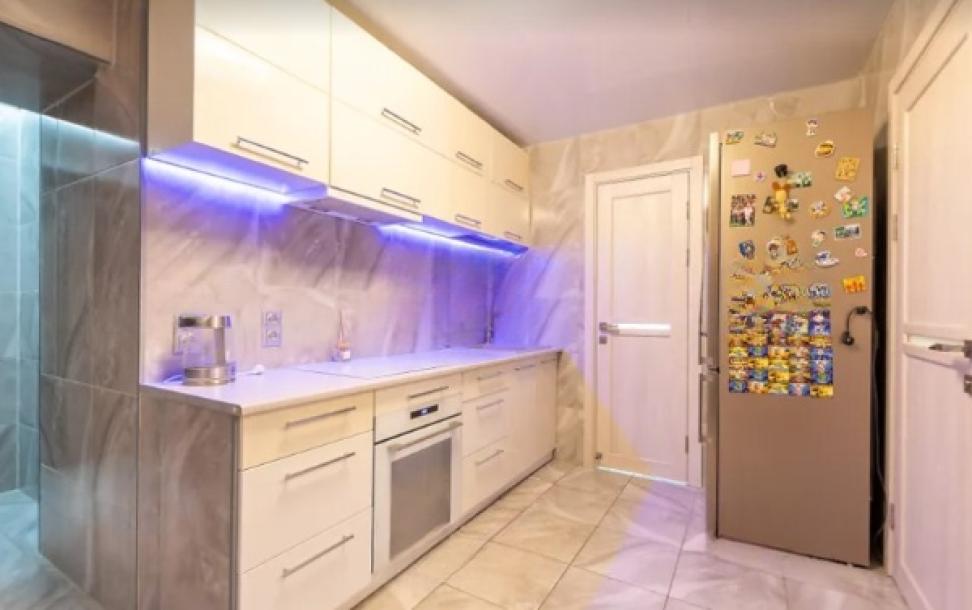 Квартира, 3-кімн., Харьков, Завод Шевченко, Москалевская (Октябрьской Революции)