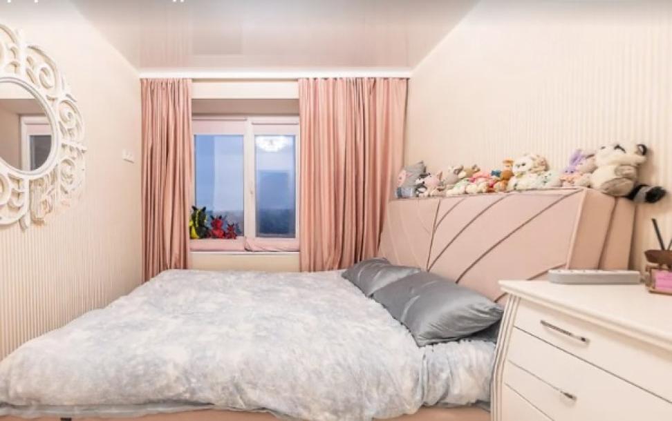 Квартира, 3-кімн., Харьков, Завод Шевченко, Москалевская (Октябрьской Революции)