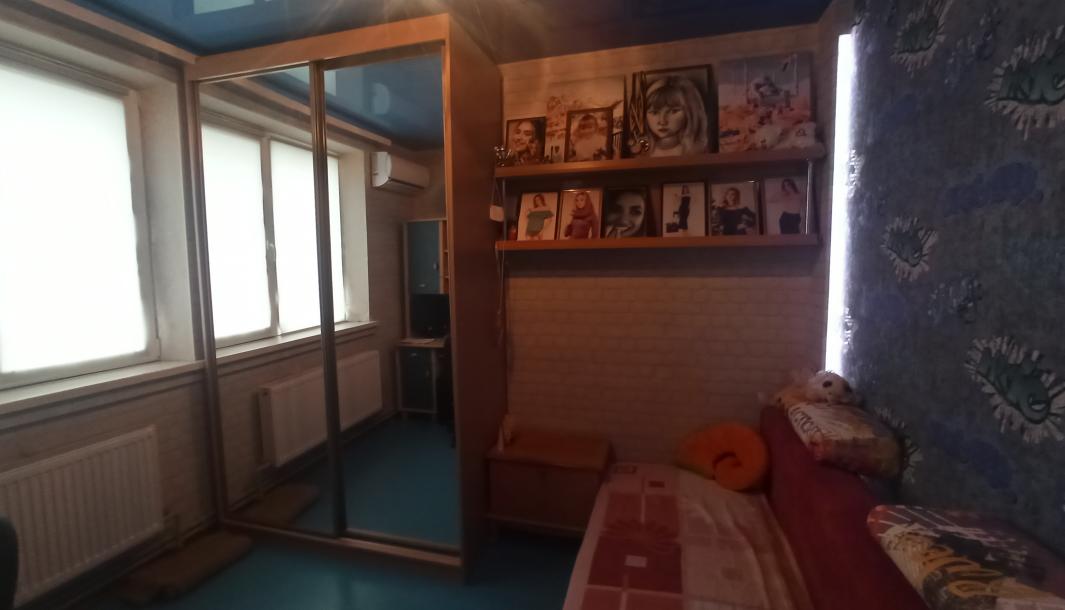 Квартира, 2-кімн., Дергачи, Харьковский район, Суворова