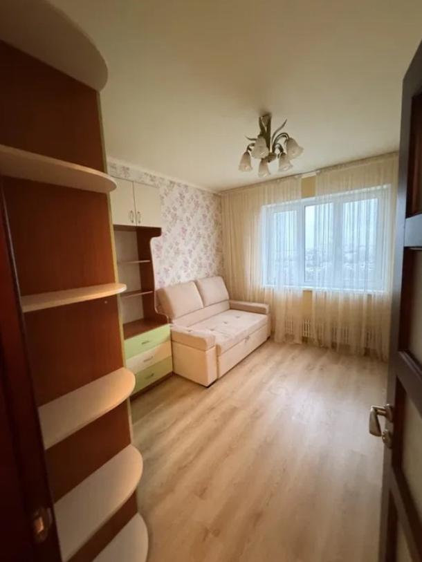 Квартира, 3-кімн., Харьков, 535Ам/р, Валентиновская