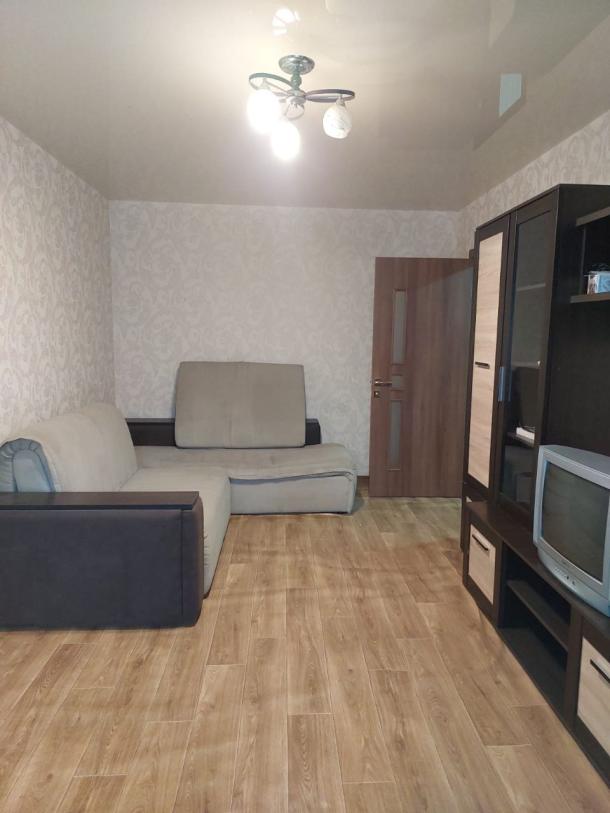 Квартира, 2-кімн., Харьков, 608м/р, Непокоренных (Героев Труда)