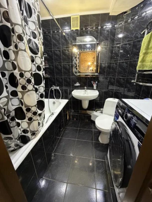 Квартира, 3-кімн., Харьков, Бавария, Петра Свинаренко