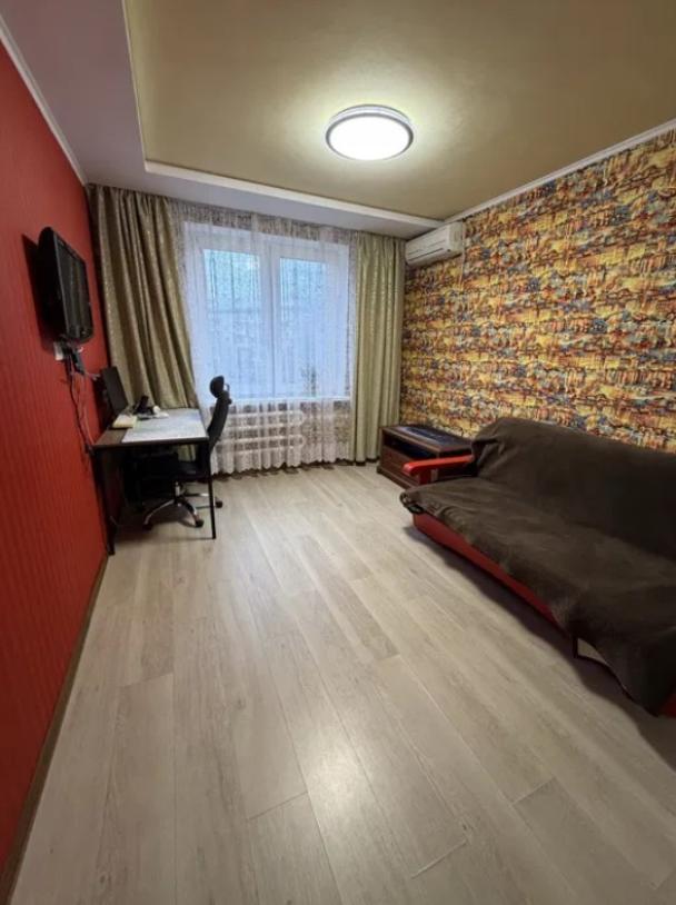 Квартира, 3-кімн., Харьков, Бавария, Петра Свинаренко