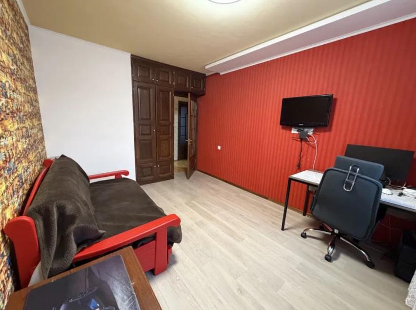 Квартира, 3-кімн., Харьков, Бавария, Петра Свинаренко