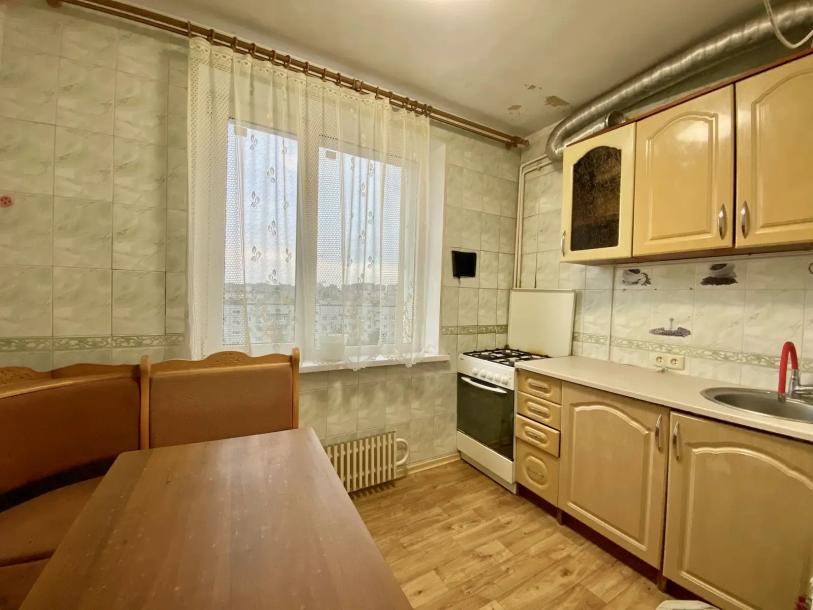 Квартира, 3-кімн., Харьков, 520м/р, Академика Павлова