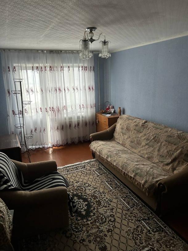 Квартира, 3-кімн., Чугуев, Чугуевский район, Авиатор мкр