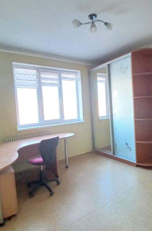 Квартира, 4-кімн., Харьков, 520м/р, Академика Павлова