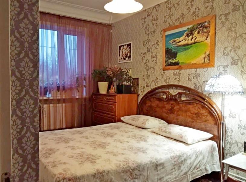 Квартира, 3-кімн., Эсхар, Чугуевский район, Молодежная