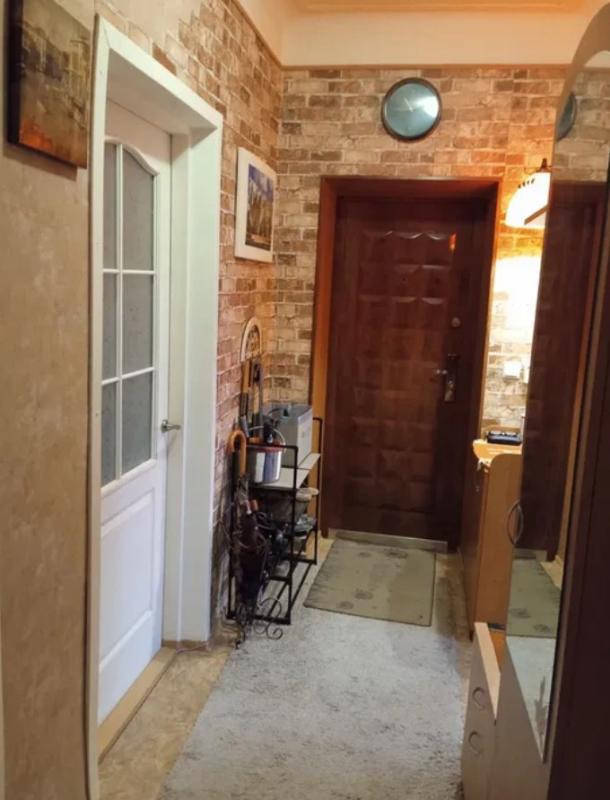 Квартира, 3-кімн., Эсхар, Чугуевский район, Молодежная