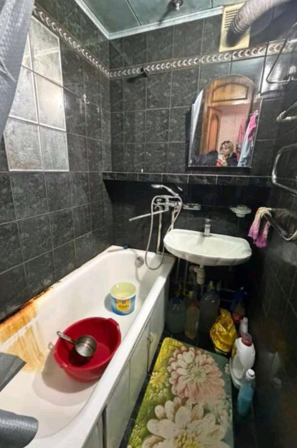 Квартира, 3-кімн., Харьков, Холодная Гора, Чередниченковский пер.