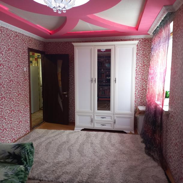 Квартира, 3-кімн., Харьков, 533м/р, Светлая