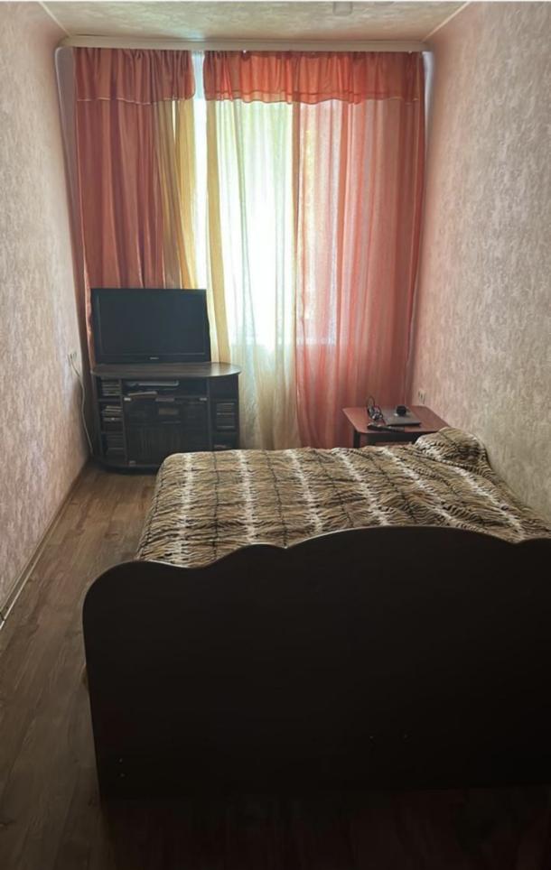 Квартира, 3-кімн., Харьков, Павлово Поле, Отакара Яроша