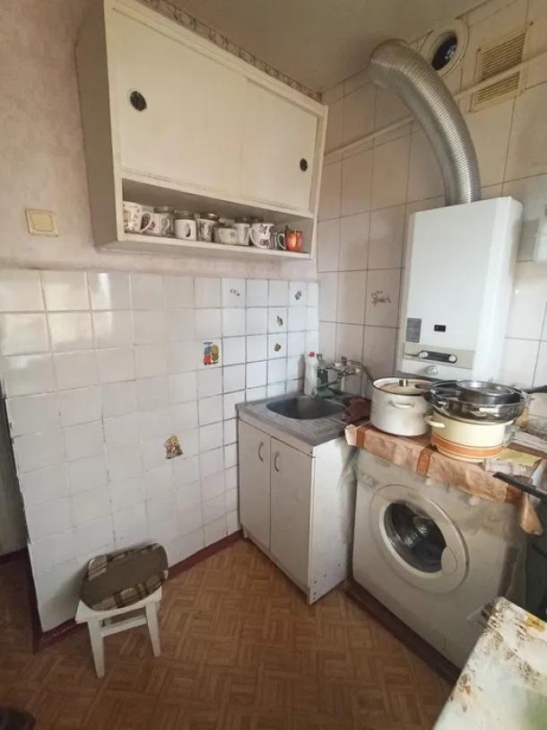 Квартира, 3-кімн., Харьков, Павлово Поле, 23 Августа