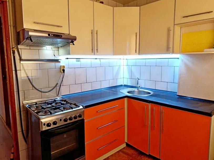 Квартира, 1-кімн., Чугуев, Чугуевский район