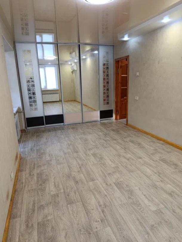 Квартира, 1-кімн., Чугуев, Чугуевский район