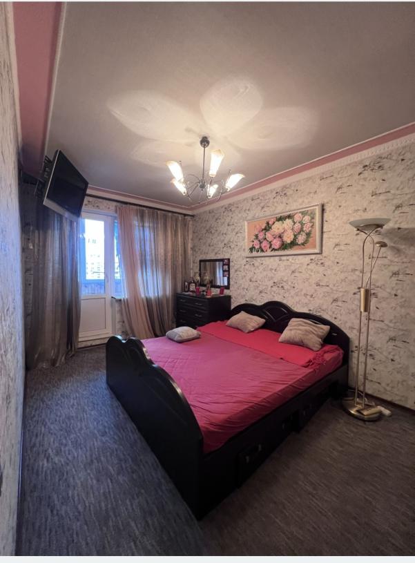 Квартира, 3-кімн., Харьков, Одесская, Аэрокосмический просп. (Гагарина проспект)