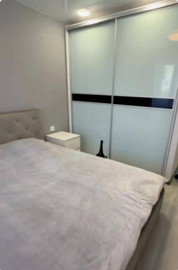 Квартира, 2-кімн., Харьков, 605м/р, Гвардейцев Широнинцев