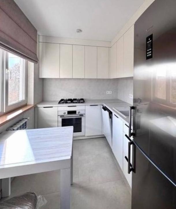 Квартира, 2-кімн., Харьков, Павлово Поле, Деревянко