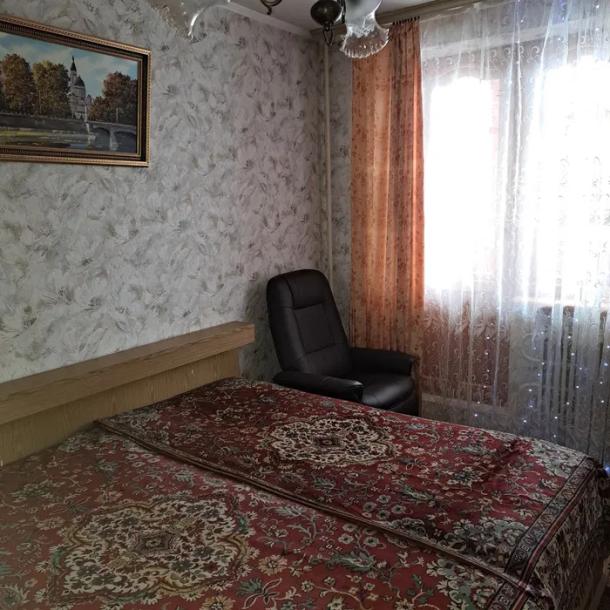 Квартира, 3-кімн., Харьков, Алексеевка, Ахсарова