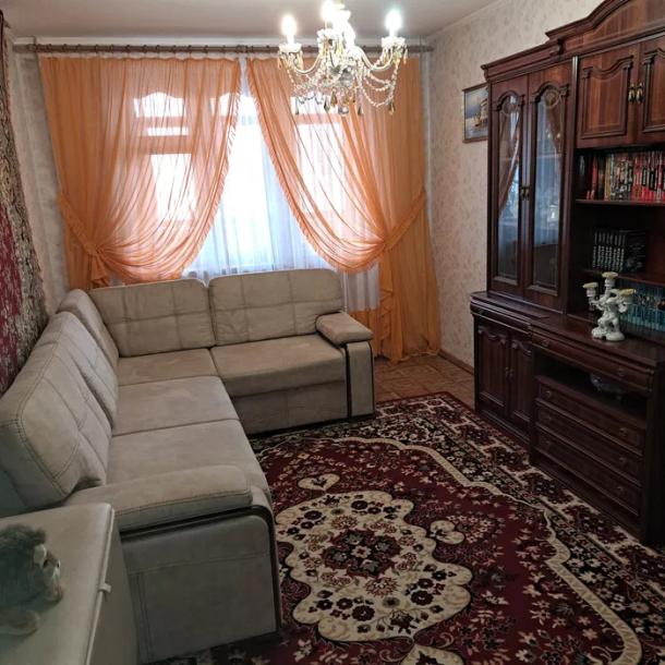 Квартира, 3-кімн., Харьков, Алексеевка, Ахсарова