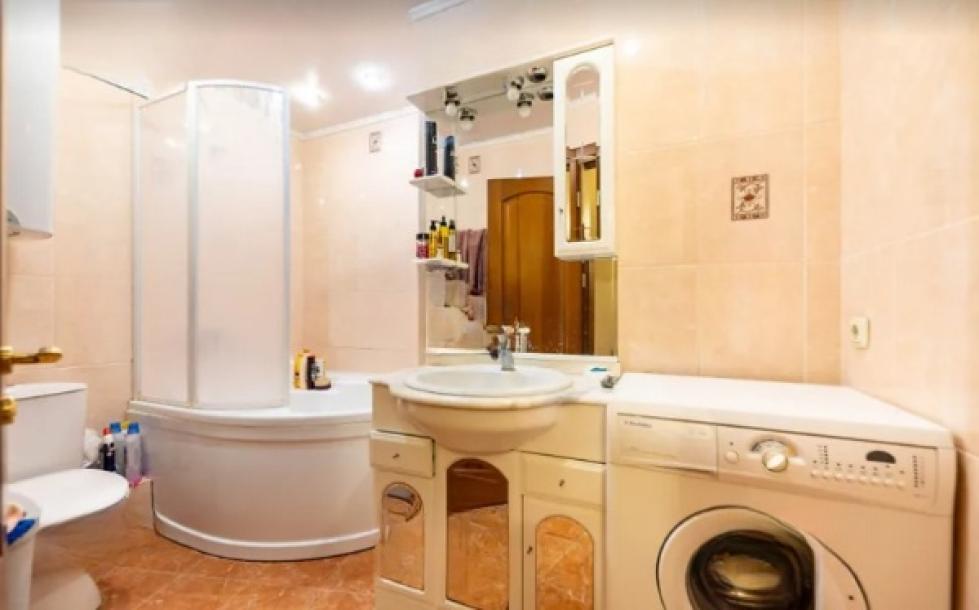 Квартира, 3-кімн., Харьков, 522м/р, Непокоренных (Героев Труда)