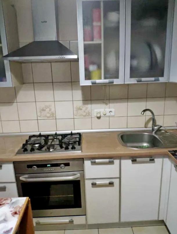 Квартира, 3-кімн., Харьков, 533м/р, Непокоренных (Героев Труда)