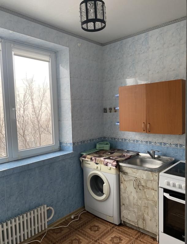 Квартира, 1-кімн., Харьков, Рогань жилмассив, Зубарева