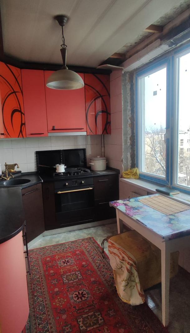 Квартира, 3-кімн., Харьков, 531м/р, Непокоренных (Героев Труда)