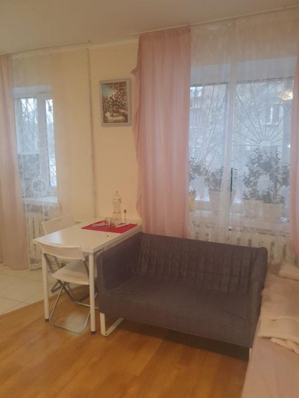 Квартира, 1-кімн., Харьков, Павлово Поле, 23 Августа