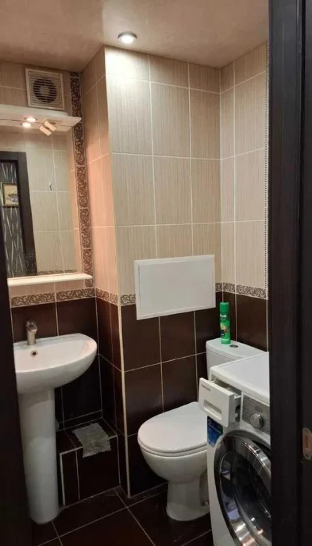 Квартира, 1-кімн., Харьков, Рогань жилмассив, Зубарева