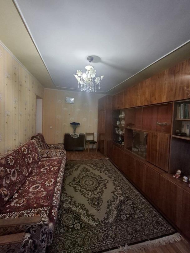 Квартира, 2-кімн., Чугуев, Чугуевский район, Карбышева