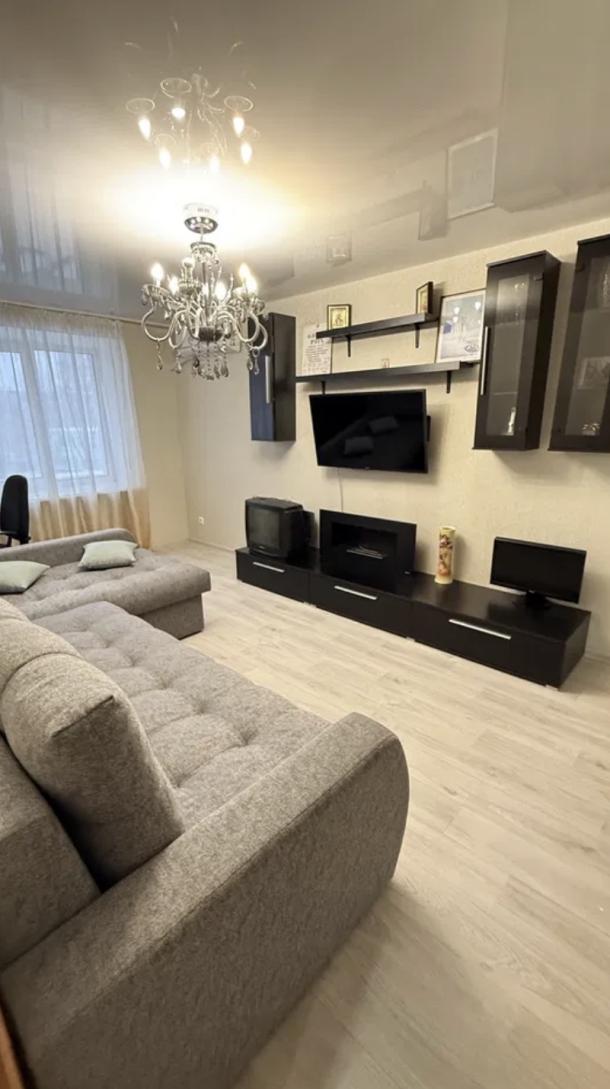 Квартира, 3-кімн., Харьков, Новожаново, Власенко