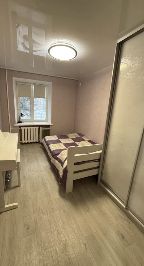 Квартира, 3-кімн., Харьков, Новожаново, Власенко