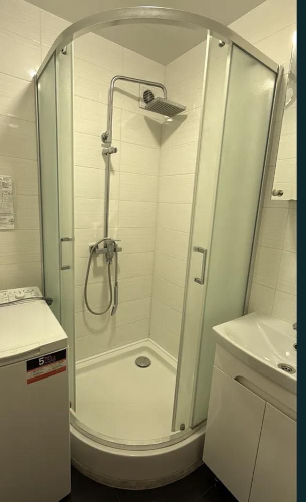 Квартира, 3-кімн., Харьков, Новожаново, Власенко