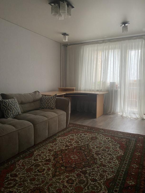 Квартира, 3-кімн., Харьков, Горизонт, Героев Харькова пр-т