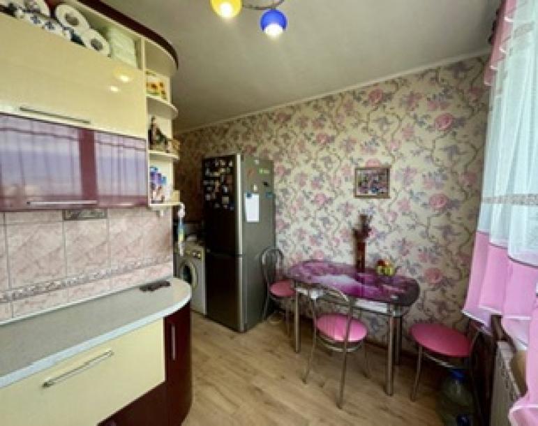 Квартира, 3-кімн., Харьков, Алексеевка, Победы пр.