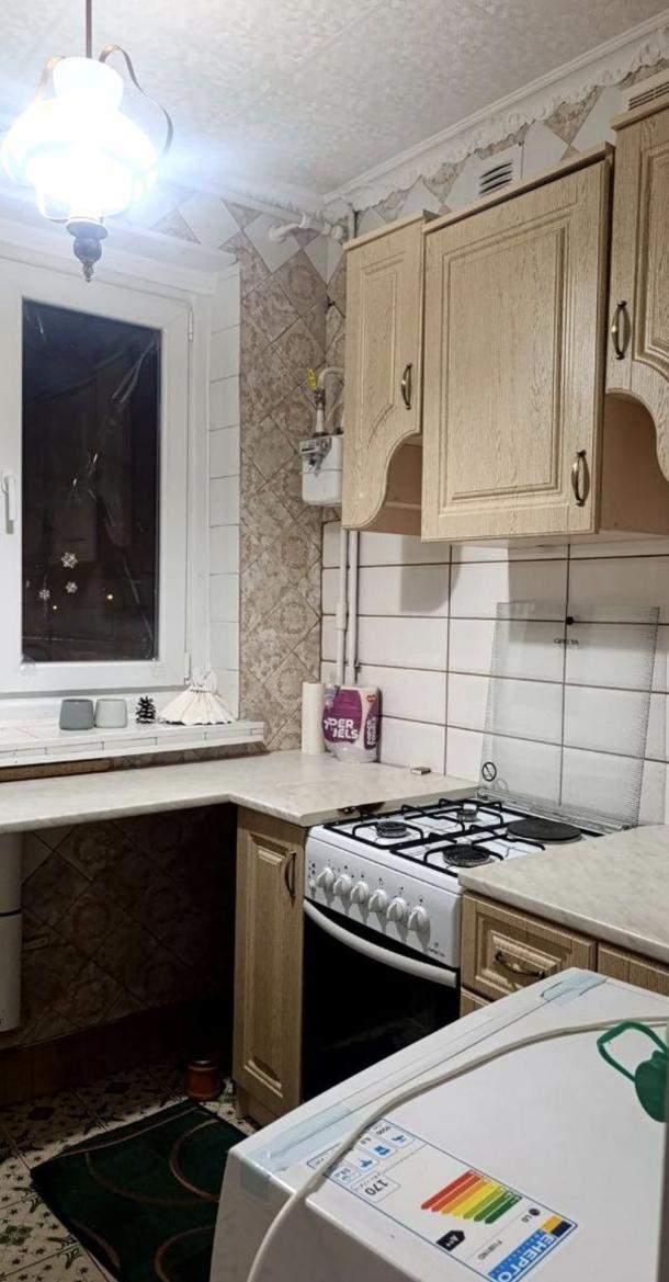 Квартира, 2-кімн., Харьков, 604м/р, Тракторостроителей просп.