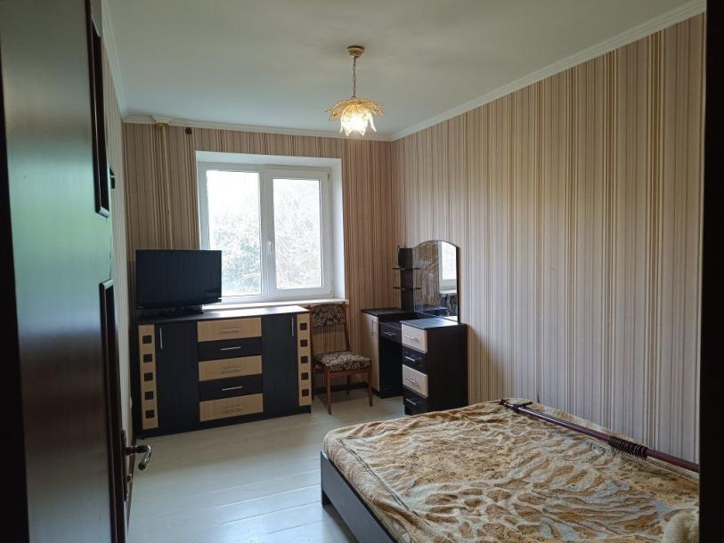 Квартира, 2-кімн., Чугуев, Чугуевский район, Кожедуба