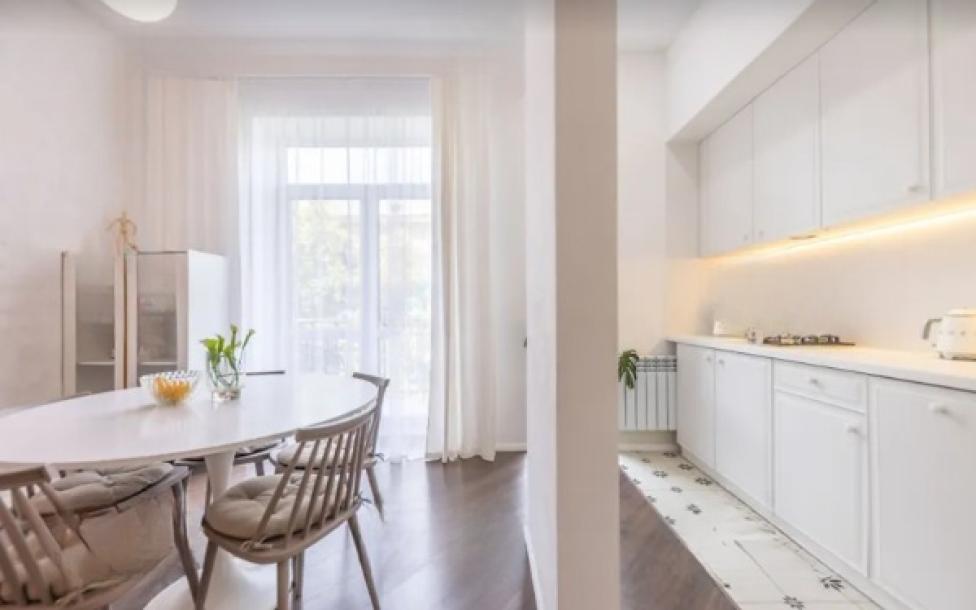 Квартира, 3-кімн., Харьков, Госпром, Юры Зойфера (Анри Барбюса)