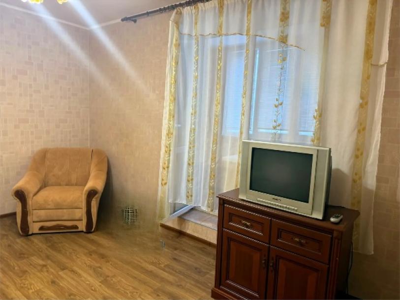 Квартира, 1-кімн., Харьков, Рогань жилмассив, Роганская