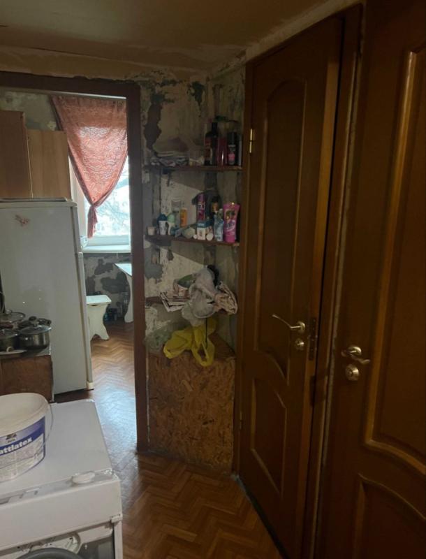 Квартира, 4-кімн., Харьков, 626м/р, Солнечная (Красноармейская, Кирова, Октябрьская, Совхозная)