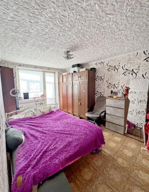 Квартира, 2-кімн., Чугуев, Чугуевский район, Леонова