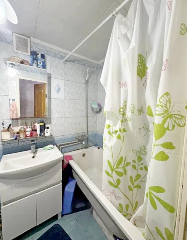 Квартира, 2-кімн., Чугуев, Чугуевский район, Леонова