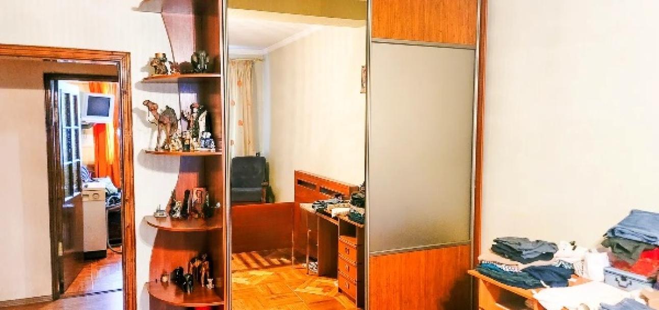 Квартира, 3-кімн., Харьков, Нагорный, Михайля Семенко (Чайковская)